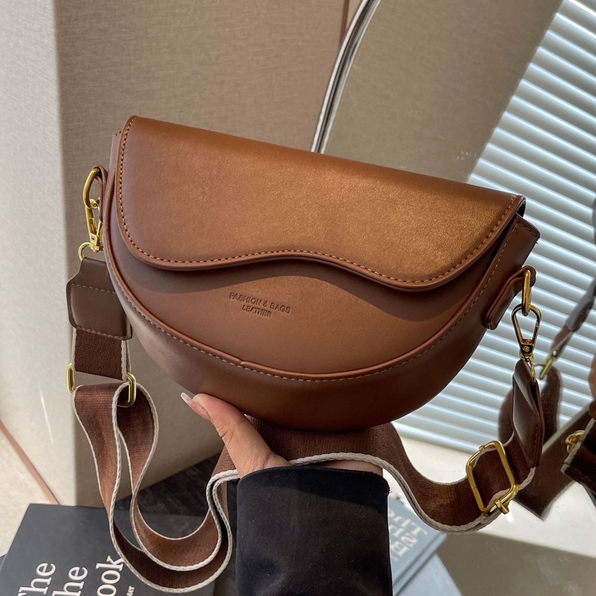 Women Bags Wholesale - Borsa a tracolla in pelle da