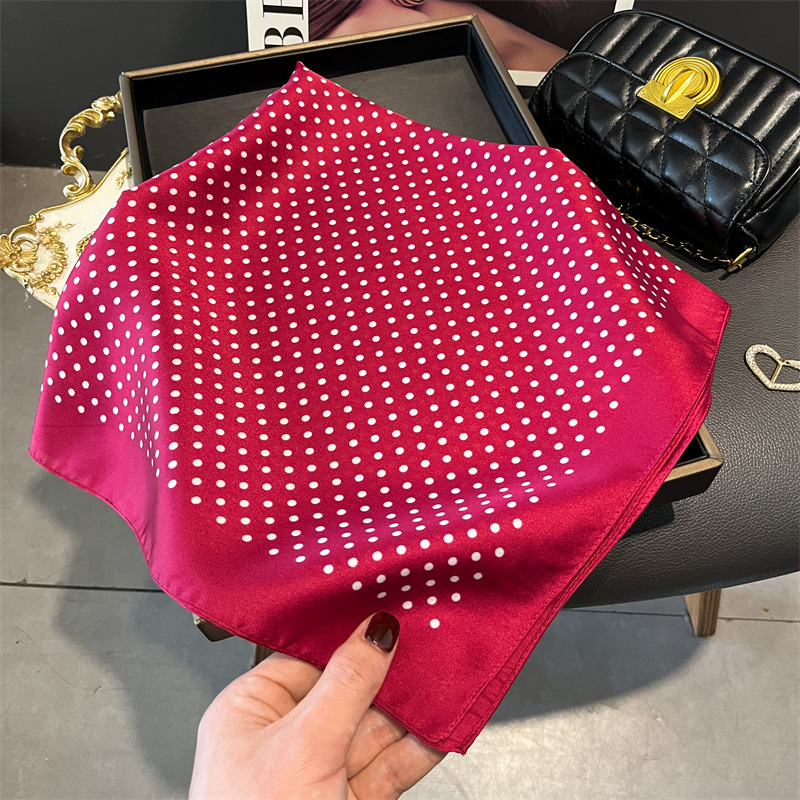 Sciarpe stampate nuove di luss - Women Bags Wholesale recensione e prezzo
