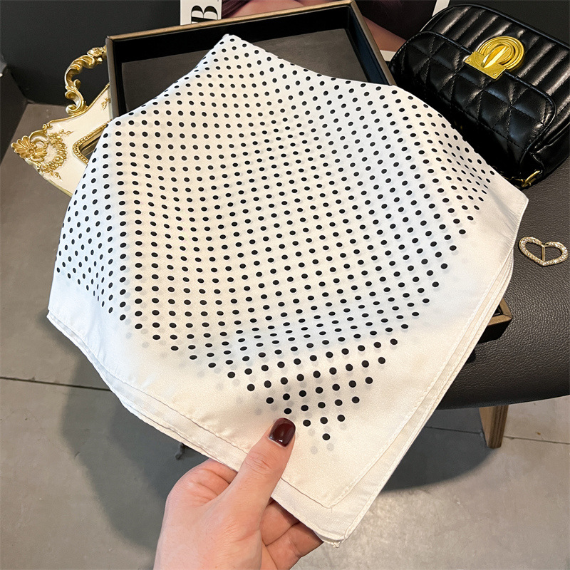 Sciarpe stampate nuove di luss - Women Bags Wholesale recensione e prezzo