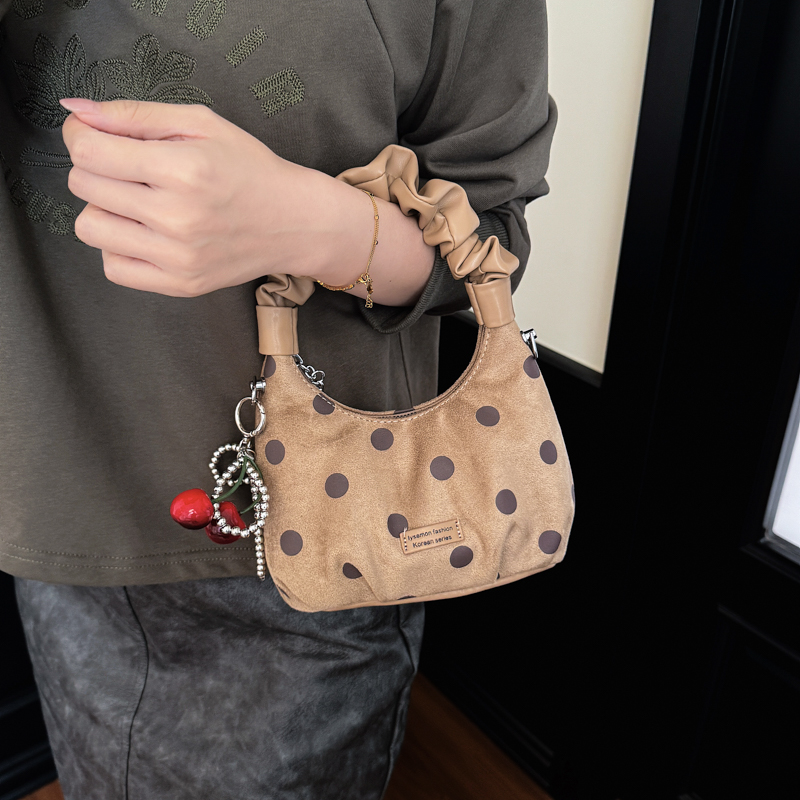 Borsa a mano vintage in camosc - Half Moon Crescent recensione e prezzo